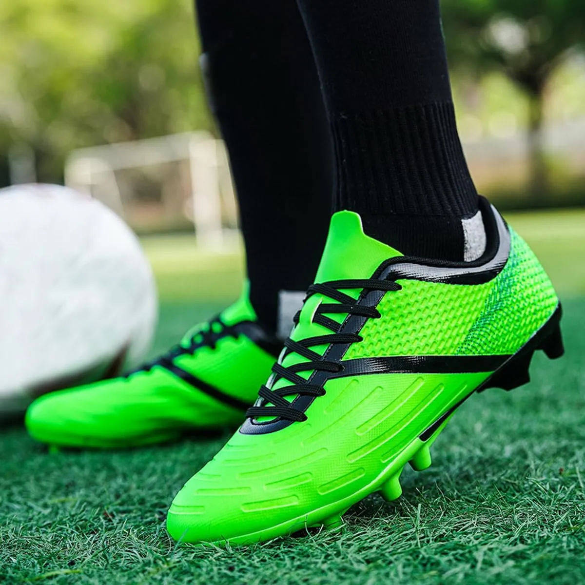 DHOVOR Big Boys Soccer Cleats Football Shoes for Kids Football Cleats Professional Athletic Training Soccer Shoes