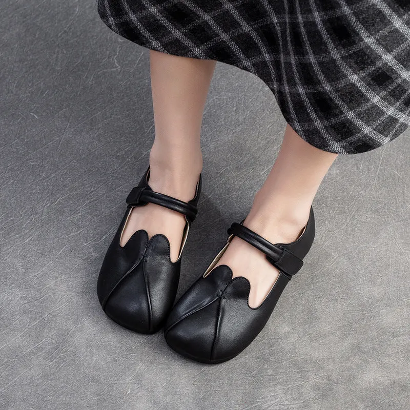 Women Retro Leather Casual Velcro Tape Flat Shoes