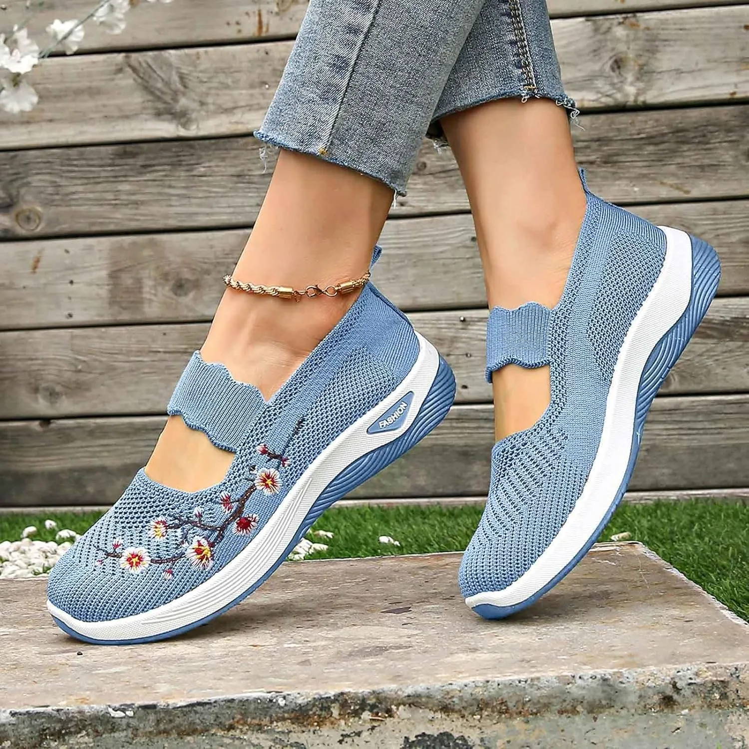 Women's Knitted Mesh Flat Loafers Slip-On Breathable Comfortable Low Top Sport Shoes Fashion Casual Basketball Shoes