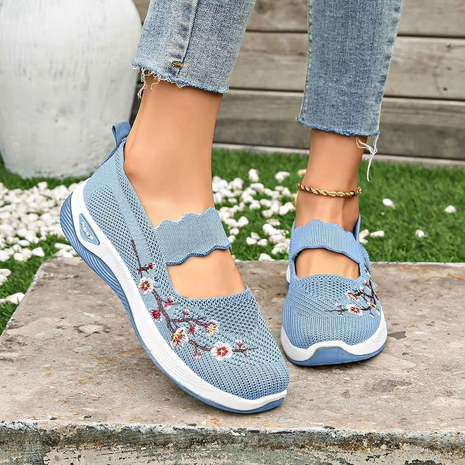 Women's Knitted Mesh Flat Loafers Slip-On Breathable Comfortable Low Top Sport Shoes Fashion Casual Basketball Shoes